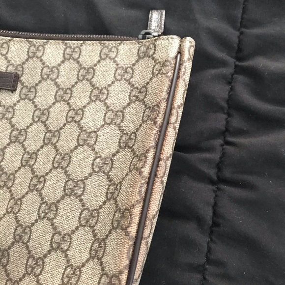 Gucci Clutch - Picture 4 of 8